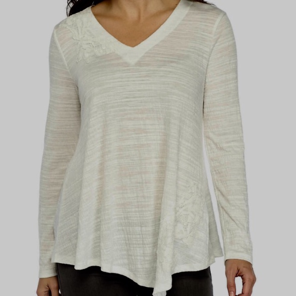NWOT: Asymmetrical Hem Top - S